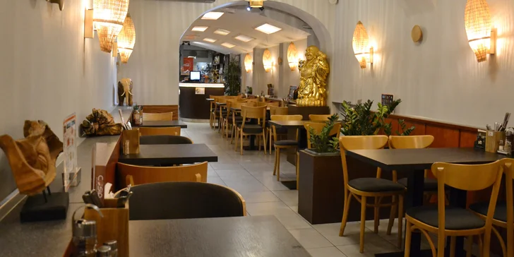 Sushi sety pro 2 osoby: restaurace v Pražské v centru Liberce, 20 až 48 kousků