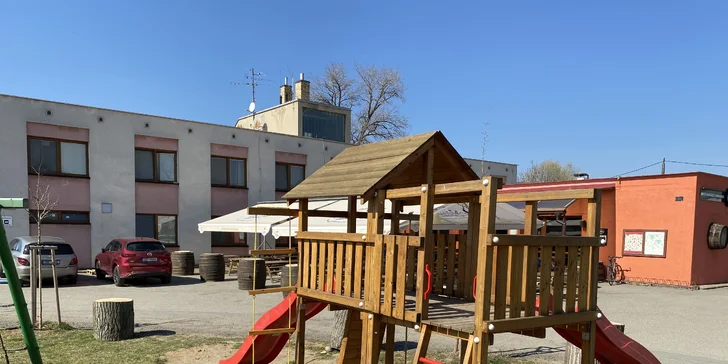 Pohodová dovolená na jižní Moravě: polopenze i degustace mandlovice