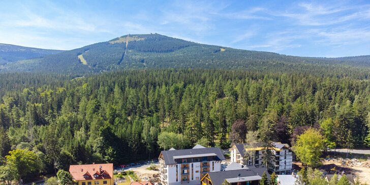 Nová rezidence ve Sklářské Porubě: 600 m od skiareálu, solná jeskyně i pokoje s infrasaunou