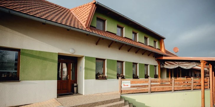 Parádní pobyt s krásnou slovenskou přírodou v okolí: polopenze, 90 min. v saunách a vířivce