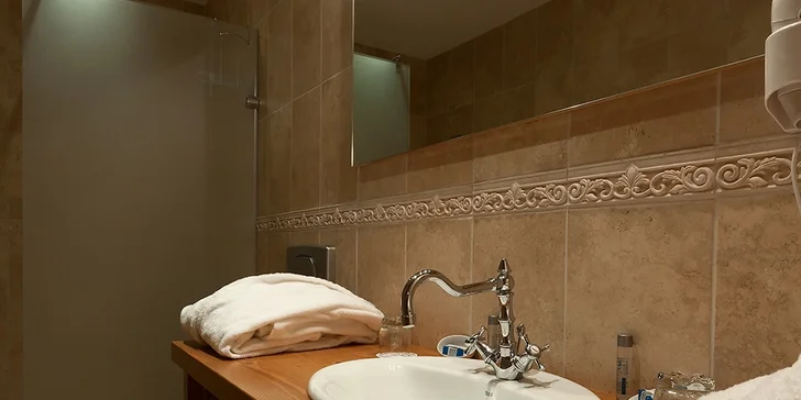 Za parádní lyžovačkou a neomezeným wellness do Bulharska: středisko Bansko ski, snídaně i tři sauny