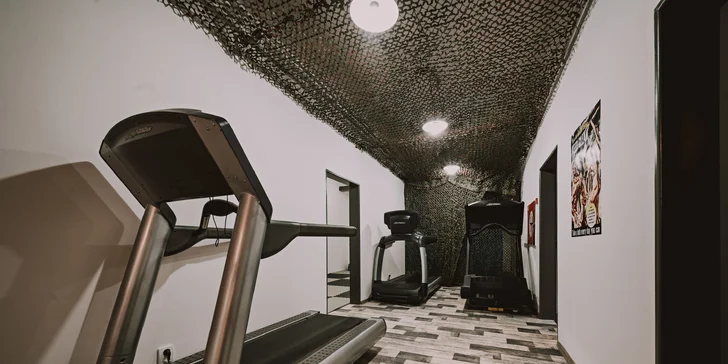 1 nebo 10 vstupů do posilovny Army Gym ve všední dny v čase 11:00-15:00