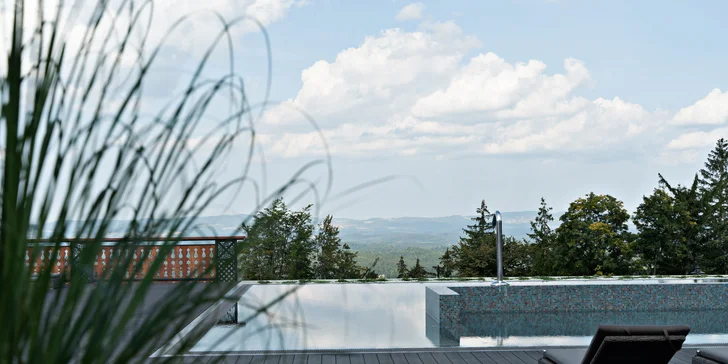 Luxusní pobyt v 5* hotelu: aktivní relaxace v horách, snídaně, neomezený wellness i výlety po okolí