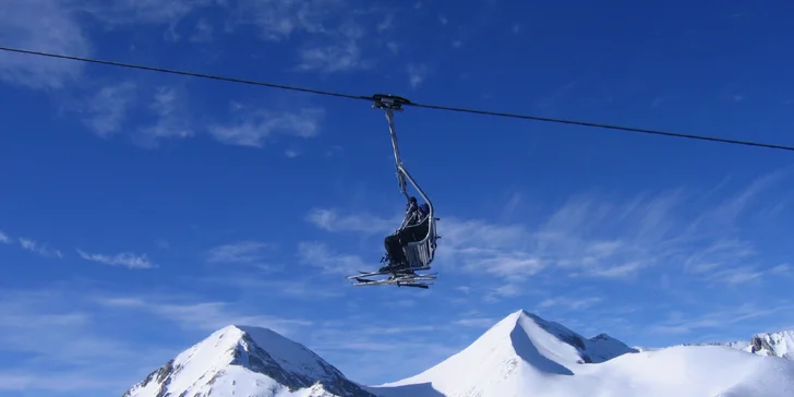 Za parádní lyžovačkou a neomezeným wellness do Bulharska: středisko Bansko ski, snídaně i tři sauny