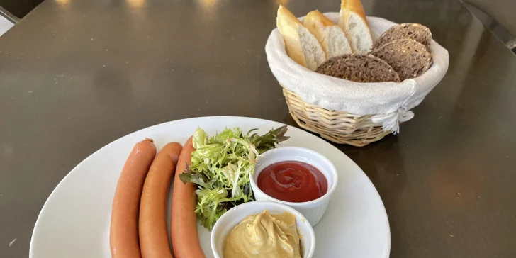 Snídaně dle výběru v Tiebreak restaurantu: perfektní začátek dne o samotě či ve dvou
