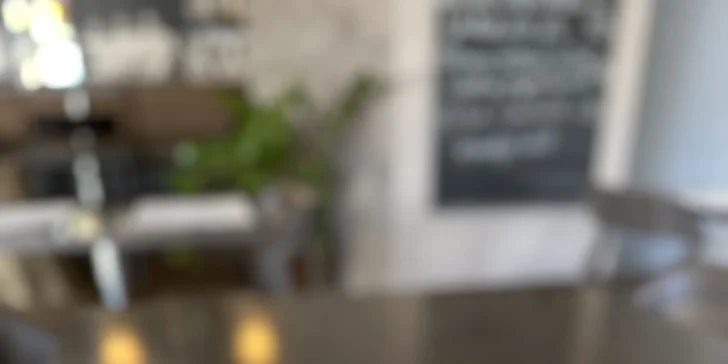 Club sandwich či burger s trhaným hovězím a příloha dle výběru pro 1 i 2 osoby