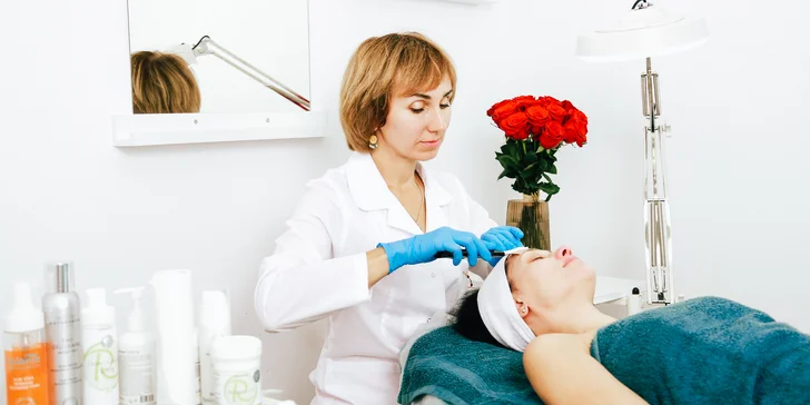 Kompletní čištění pleti s peelingem a třeba i masáží