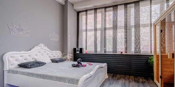Privátní wellness pokoje v různých stylech: hydromasážní vana, sauna i relax zóna