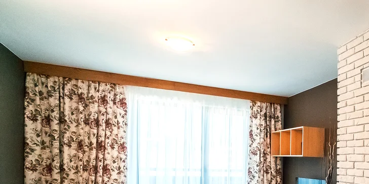 Za parádní lyžovačkou a neomezeným wellness do Bulharska: středisko Bansko ski, snídaně i tři sauny