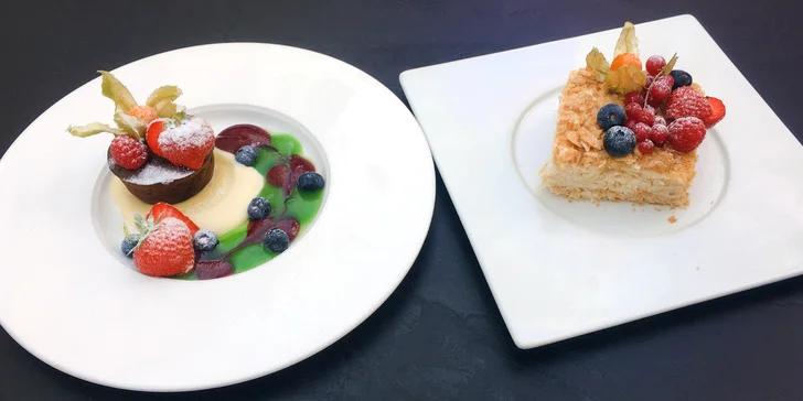 Tříchodové menu pro dva v iglú: tatarák z lososa, šafránové rizoto, fondant i lahev vína