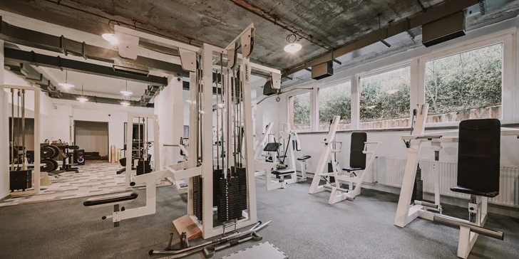1 nebo 10 vstupů do posilovny Army Gym ve všední dny v čase 11:00-15:00
