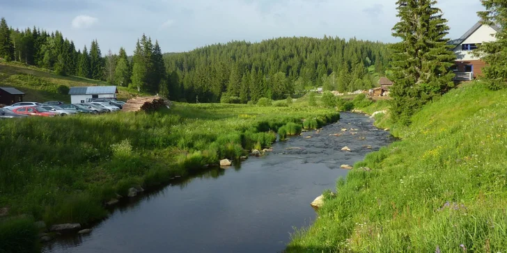 Aktivní dovolená na Šumavě: penzion na Modravě s polopenzí až pro 5 osob