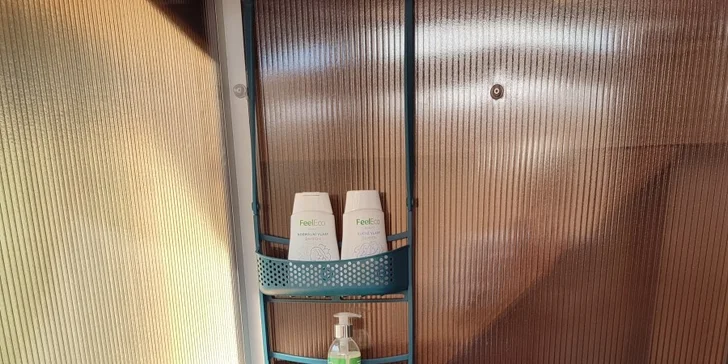 Plně vybavená jurta na samotě v Podkrkonoší: wellness a dokonalý výhled do krajiny