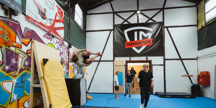 Vyzkoušej si, jaké to je být ninjou: vstup do Parkour Parku na 120 minut pro 1 i 2 osoby