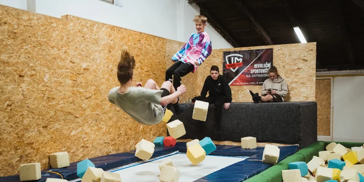 Naučte se ty nejlepší parkour kousky od profíků: hodinový vstup do Parkour Parku s trenérem