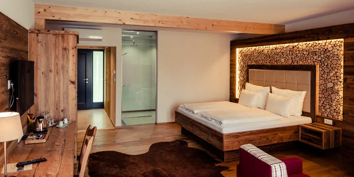 Luxusní přírodní resort: tyrolská sauna, skvělé snídaně, možnost chaletu s vířivkou