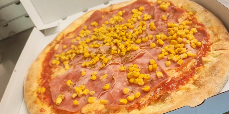 Dvě pizzy (ø 32 cm) dle výběru i s možností rozvozu nebo odnosu s sebou: s ananasem i sýrová