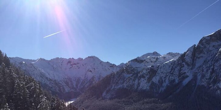 Za báječnou lyžovačkou do italských Dolomit: polopenze nebo snídaně i neomezený wellness