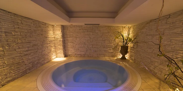 Za báječnou lyžovačkou do italských Dolomit: polopenze nebo snídaně i neomezený wellness