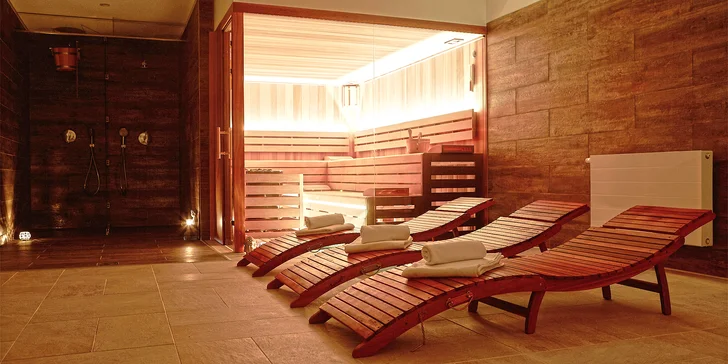 Wellness rituál pro dva: relaxační lázně, odpočinek v Jizerských horách nebo levandulový restart