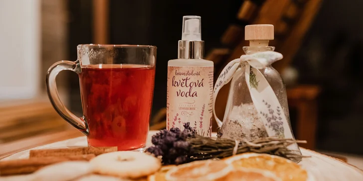 Wellness rituál pro dva: relaxační lázně, odpočinek v Jizerských horách nebo levandulový restart