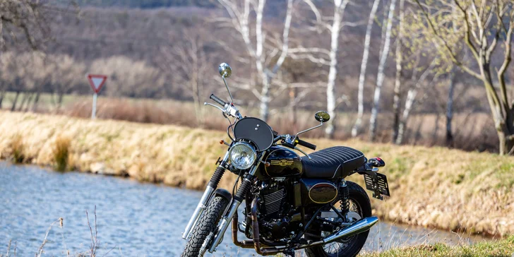 Zapůjčení motorky na den nebo víkend: Jawa 350 Scrambler, Pérák, 500 RMV nebo BMW 1200 GS