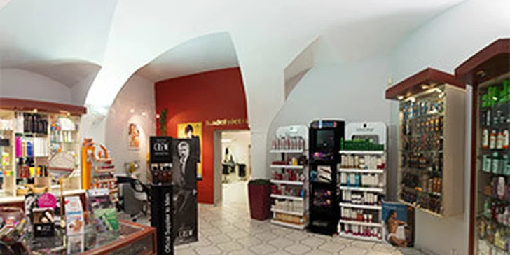 Exkluzivní kadeřnická proměna v salonu Hairpoint