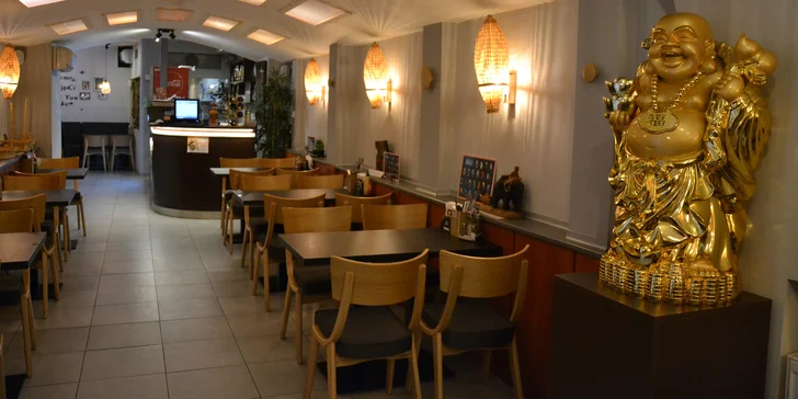 Asijské menu pro dva: kari, wok, ramen, poke, na výběr také tradiční předkrmy a dezerty