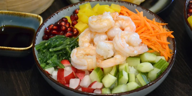 Asijské menu pro dva: kari, wok, ramen, poke, na výběr také tradiční předkrmy a dezerty