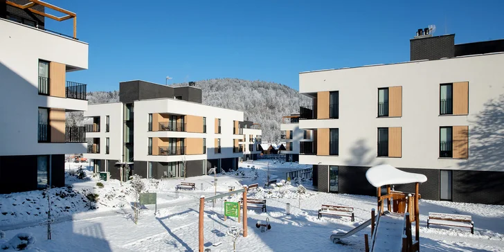 Moderní resort v polských Beskydech: apartmán s kuchyňkou, jídlo a neomezený wellness, akce 2 děti zdarma