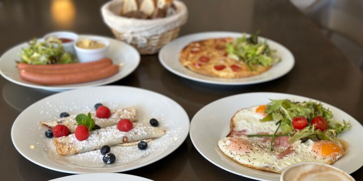 Snídaně dle výběru v Tiebreak restaurantu: perfektní začátek dne o samotě či ve dvou