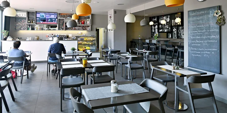 Snídaně dle výběru v Tiebreak restaurantu: perfektní začátek dne o samotě či ve dvou