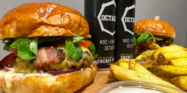 Menu pro jednoho či dva v Krmelíně nebo s rozvozem po okolí: burger i hranolky od Mama's a energy drink