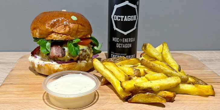 Menu pro jednoho či dva v Krmelíně nebo s rozvozem po okolí: burger i hranolky od Mama's a energy drink