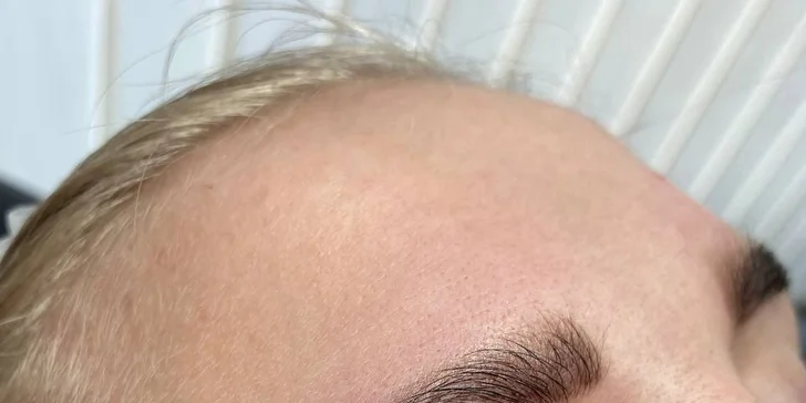 Laminace, barvení obočí a lash lifting řas ve studiu Excellent