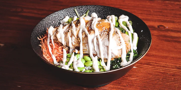 Havajské dobroty dle výběru: teriyaki chicken, vege bowl nebo shrimp bowl
