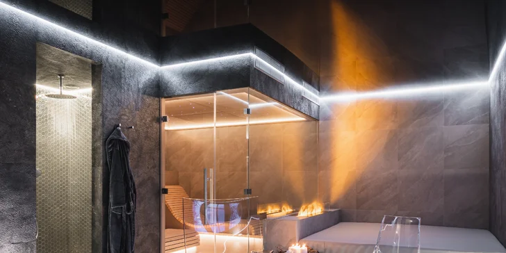 Elegantní privátní wellness pro dva na 2-3 hodiny: vířivka, sauna i lahev prosecca
