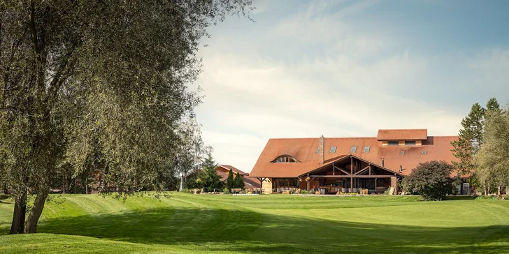 Degustační tříchodové menu pro 2 osoby s výhledem na golfové hřiště