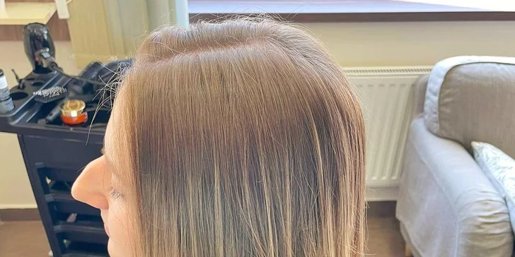 Kadeřnické služby: konzultace, mytí, střih, hluboká regenerace, styling i barvení