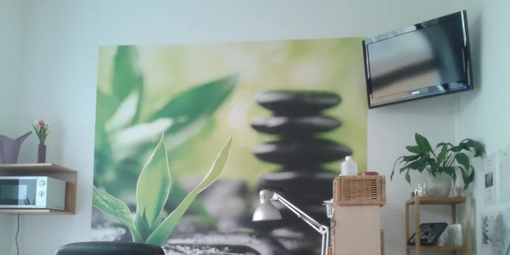 Modeláž gelových nehtů nebo doplnění