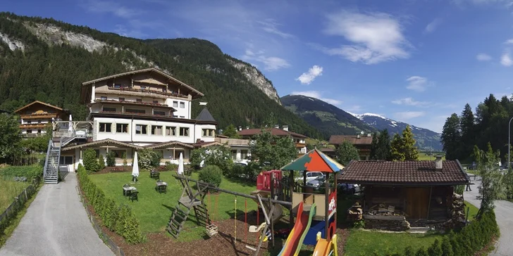 Dovolená v rakouských Alpách až pro 4 osoby: středisko Mayrhofen, snídaně a saunový svět