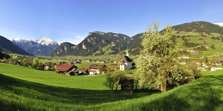 Dovolená v rakouských Alpách až pro 4 osoby: středisko Mayrhofen, snídaně a saunový svět