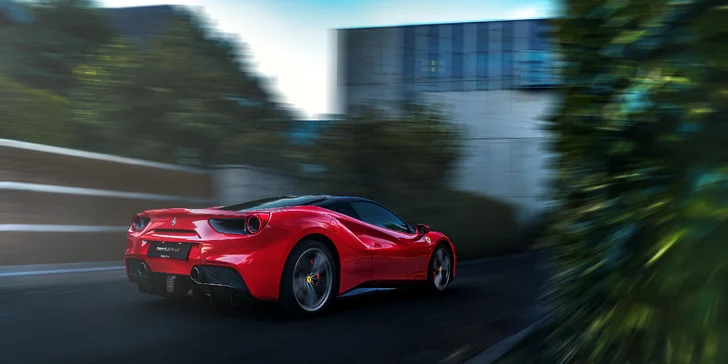 Ovládněte supersport: Ferrari 488 GTB nebo Lamborghini Gallardo na 15–40 minut řízení