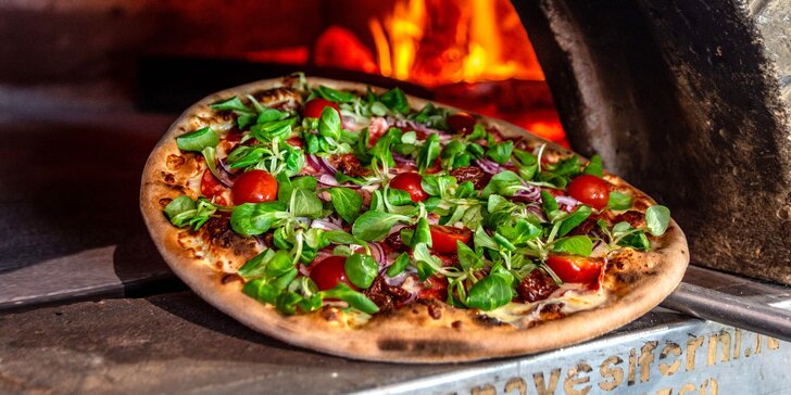 Chuť Itálie: 2 výborné pizzy z pece na dřevo v Líšni