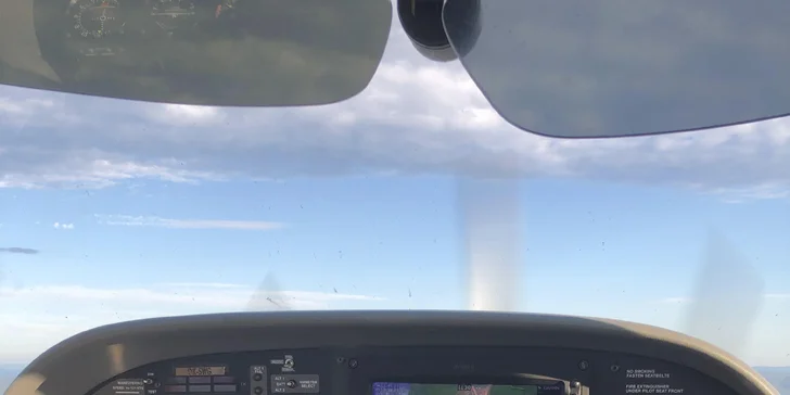 Vyhlídkový let luxusním letadlem Cirrus SR20 až pro 3 osoby