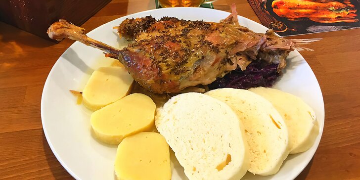Otevřené vouchery do rodinné restaurace Univerzita v Táboře: 500 či 1000 Kč na jídla i nápoje