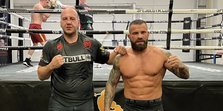Soukromý trénink thajského boxu a kickboxu s Michalem Reissingerem: lekce od mistra ČR pro 1 i 2 bojovníky