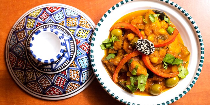 Marocké 4chodové menu: kuřecí, rybí, jehněčí i vege tažín, domácí limonáda i dezert
