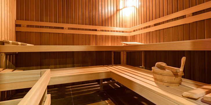 120 minut privátního wellness až pro 6 osob: finská a parní sauna i občerstvení