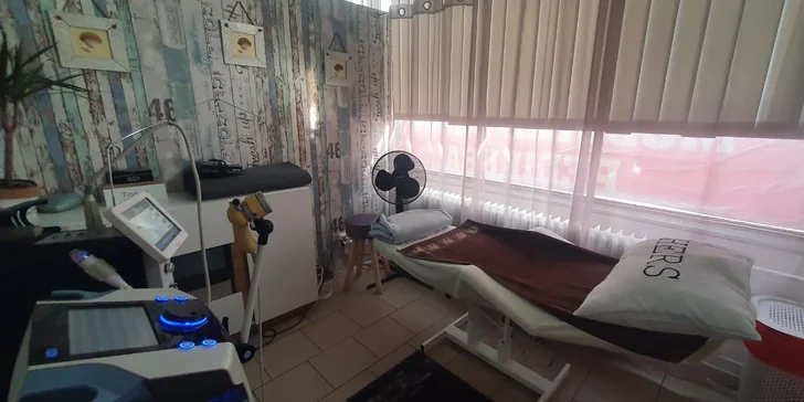 Spa pedikúra i s přístrojovou lymfodrenáží či modeláží gelových nehtů